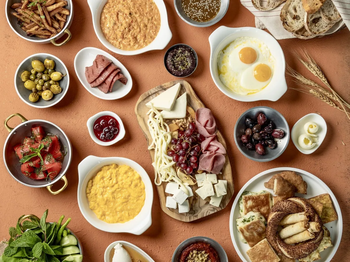 Breakfast Spread | Serpme Kahvaltı